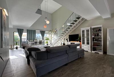 Casă cu 4 camere în Dumbrăvița