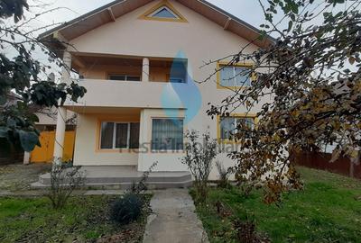 Casa cu patru camere si garaj, Lunca Cetatuii-Editurii.