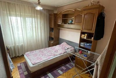 Apartament cu 4 camere decomandat în Doamna Ghica