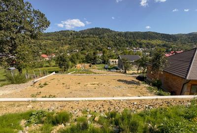 Teren Construcții intravilan de 1800 mp, în Nord