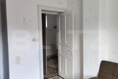 Proprietate 80 mp, teren 576 mp, dubla deschidere, strada Eternitea - 2