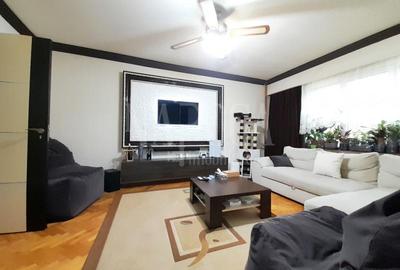 Apartament cu 3 camere semidecomandat în Rogerius