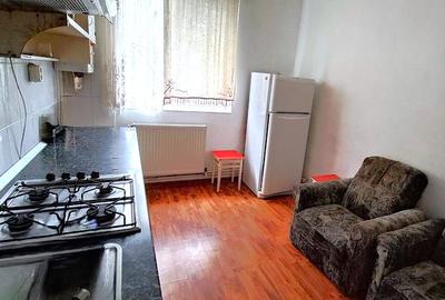 59000 Euro negociabil 2 camere, 50mp, semidecomandat,  etaj 3, Micro 19.