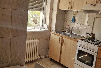 Apartament cu 2 camere semidecomandat, mobilat în Hipodrom