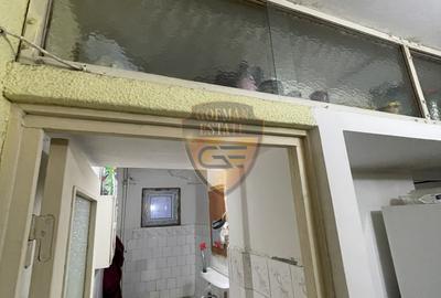 2 camere KM 4-5 semidec, parter, 42 mp cu balcon + boxa gaze in bloc, de renovat - 12