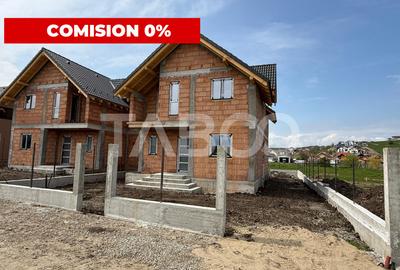 Casa 5 camere 3 bai terasa 22 mp curte libera 262 mp Sura Mare Sibiu - 1