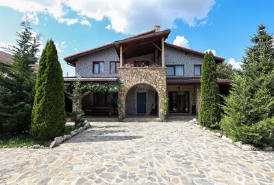 Conac, proprietate unica, in mijlocul naturii, Sacele! - 1