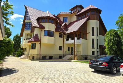 Casa / Vila / Conac Breaza 15 camere + - 6