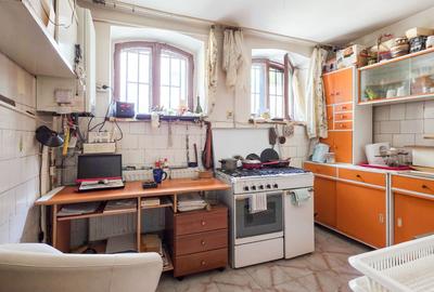 Apartament 3 Camere în Casă | Bd. Dacia 127 | Garaj + Curte - 10
