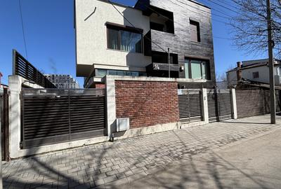 Vila Moderna - S+P+2 - Piscina Incalzita - Garaj - Andronache - 1