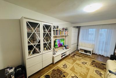 Apartament cu 2 camere decomandat, mobilat în Între Lacuri