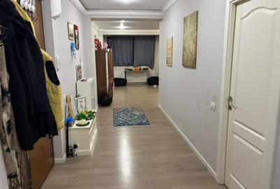 Apartament cu 3 camere decomandat, mobilat în Tomis Plus