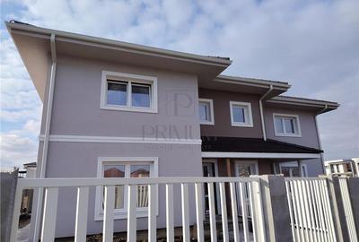 Duplex cu 4 camere în Moșnița Nouă