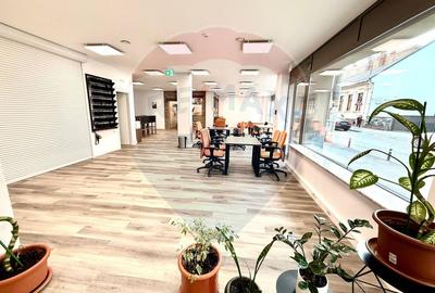 De închiriat spațiu Comercial/ de Birouri modern, Central - 1