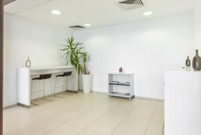 Găsiți un loc de co-working dedicat în Regus Green Gate - 2