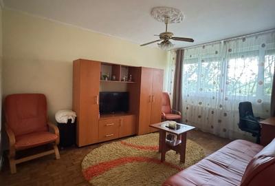 Inchiriez apartament doua camere Eroii Revolutiei - 1