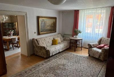 VAND CASA 4 CAMERE , ZONA CENTRALA - 2