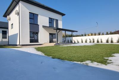 Vilă individuală modernă | 3 dormitoare | mansardă open-space | teren 600 mp - 1