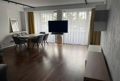 Apartament cu 3 camere decomandat în Floreasca