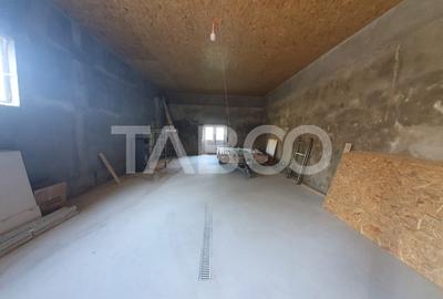 Spatiu comercial 120 mp pretabil Service Auto curent 380 V - 1