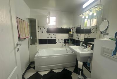 Apartament 4 camere,82 mp utili,renovat,mobilat, 10 minute de Metrou Pta Sudului - 8