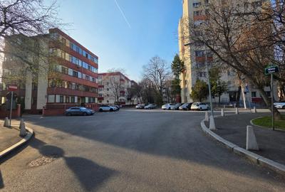 Berceni - Inchiriere apartament luminos, cu parcare – într-o zonă liniștită! - 1