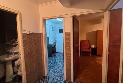 Inchiriez apartament doua camere Eroii Revolutiei - 9
