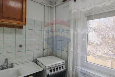 Garsonieră spațioasă cu balcon mare, Brazda, etaj 1 - 7