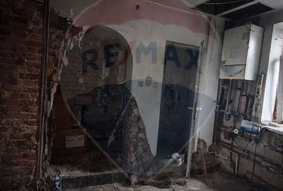 Spațiu comercial , birouri, Ultracentral ,S+P+E, 350 mp - 10