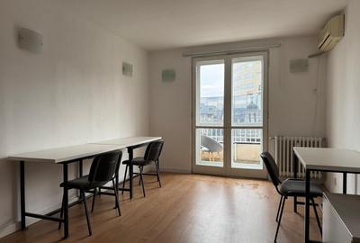 Apartament cu 3 camere semidecomandat în Calea Victoriei