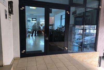 Centru, spatiu comercial 155 mp., front stradal 14 m. - 2