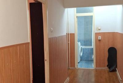 Apartament cu 3 camere, 65 mp, decomandat, zona Aurel Vlaicu - 10