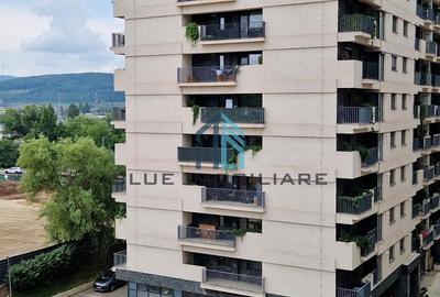 Apartament cu 2 camere semidecomandat, mobilat în Tătărași
