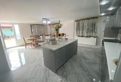 Iaz, Casa la Curete, 9 Camere, Teren 2892 Mp - 2