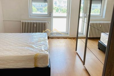 Apartament spațios cu 4 camere, vedere spectaculoasă către Palatul Parlamentului - 15