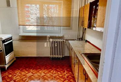 Apartament 3 camere bloc 1982 etaj 2 - Piata Sudului Sector 4 - 11
