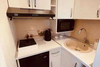 De vanzare Garsoniera,  Universitate Metrou, sector 2 - 4