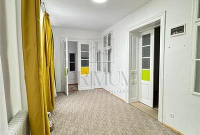 Casă individuală cu 10 camere în Ștefan cel Mare