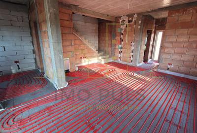 Duplex. Zid dublu despartior. Incalzire in pardoseala. - 2