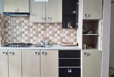 Apartament 2 camere, et 4, semimobilat, CT, zona Piata - 11
