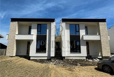 Duplex cu 4 camere în Moșnița Nouă