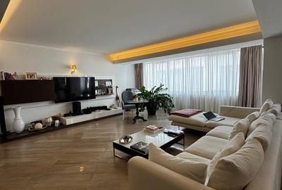 Apartament cu 4 camere decomandat în Floreasca