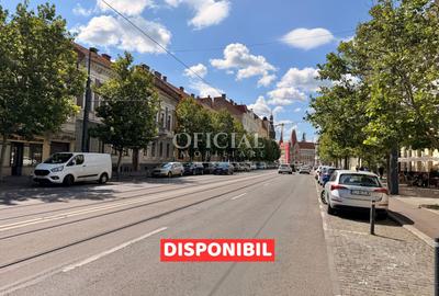 Apartament cu 2 camere decomandat, mobilat în Central