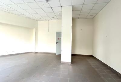 Spatiu comercial stradal cu dublu acces - 4