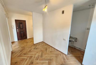 Vand apartament  2 camere decomandat zona Lunei 56mp - 2