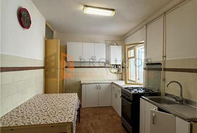 Apartament 3 camere cf 1 semidecomandat  zona Unirii Sud - 10