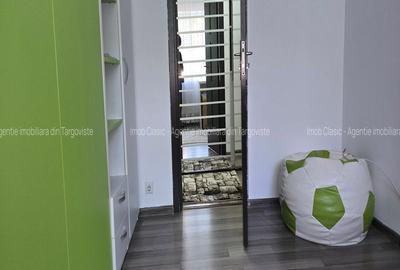 ETAJ 1,Micro  3 Târgoviște,  vânzare apartament 3camere - 3
