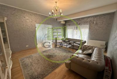 Apartament cu 3 camere decomandat, mobilat în Central