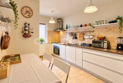 Apartament cu 4 camere decomandat, mobilat în Zorilor