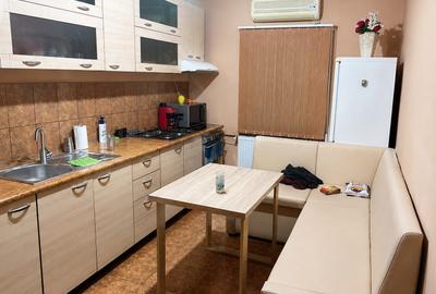 Apartament cu 2 camere semidecomandat, mobilat în Lipovei